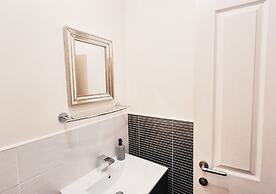 Luxurious & Spacious 2BR