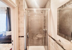 Luxurious & Spacious 2BR