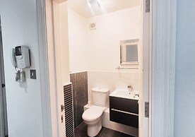 Luxurious & Spacious 2BR