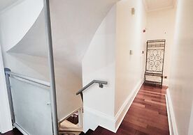 Luxurious & Spacious 2BR
