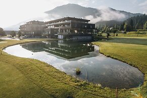 Luxurious Penthouse on the Golf Course