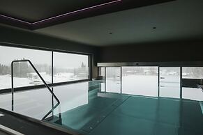 Luxurious Penthouse on the Golf Course
