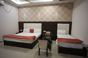 HOTEL S R GRAND