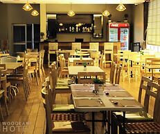 Woodlane Hotel