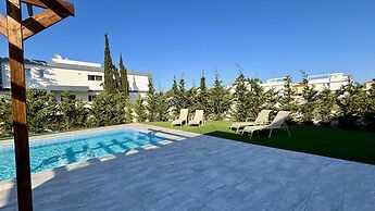 Sunrise Villa With Private Pool