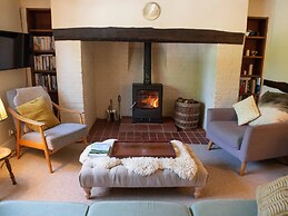 Newstead Farmhouse