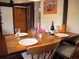 Newstead Farmhouse