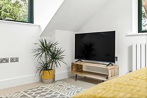 Peppard Loft - From 110 Per Night