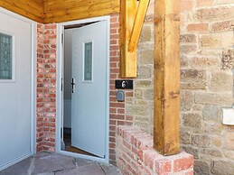 Courtyard Cottage Number 6