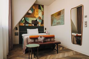The Cyrus Hotel