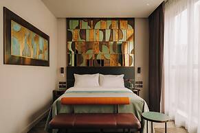The Cyrus Hotel