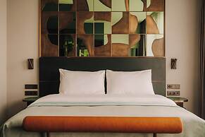 The Cyrus Hotel