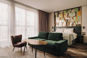 The Cyrus Hotel