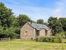 Lower Walreddon Barn
