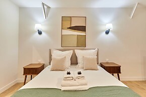 Elegant Apartment With Buttes-chaumont Park