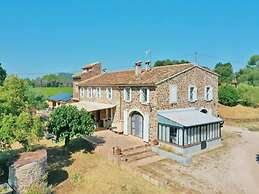Charming Villa With Pool in Le Luc-en-provence