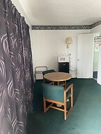 Sundown Inn
