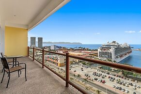 Deck12 Casino and Resort by Monyxbnb