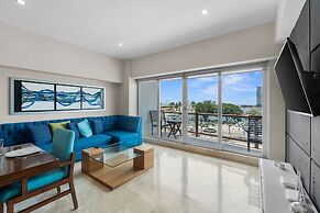 Deck12 Casino and Resort by Monyxbnb