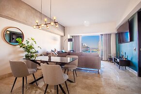Deck12 Casino and Resort by Monyxbnb