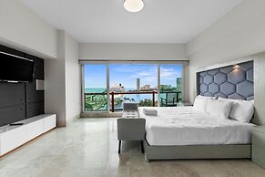 Deck12 Casino and Resort by Monyxbnb