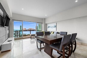 Deck12 Casino and Resort by Monyxbnb