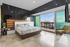 Deck12 Casino and Resort by Monyxbnb