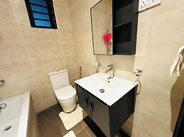 Executive Private Standing apt in Lusaka