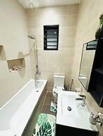 Executive Private Standing apt in Lusaka