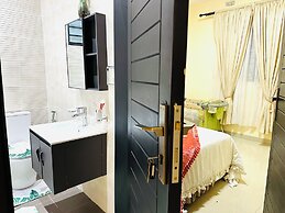 Executive Private Standing apt in Lusaka
