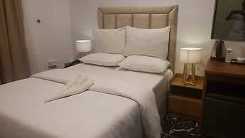 HomeWorth Hotel