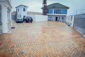 HomeWorth Hotel