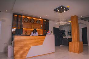 HomeWorth Hotel