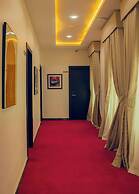 HomeWorth Hotel