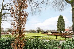 Chalet in Veluwe Near Forest Trails