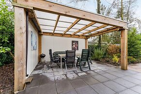 Chalet in Veluwe Near Forest Trails