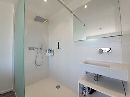 Sea View Apartment by Beach