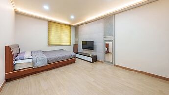 Boryeong The Daecheon Story Pension