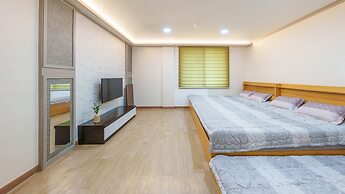 Boryeong The Daecheon Story Pension