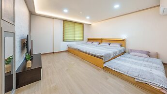 Boryeong The Daecheon Story Pension