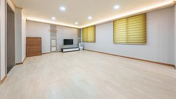 Boryeong The Daecheon Story Pension