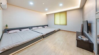 Boryeong The Daecheon Story Pension