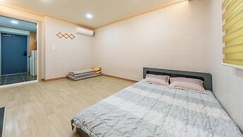 Boryeong The Daecheon Story Pension