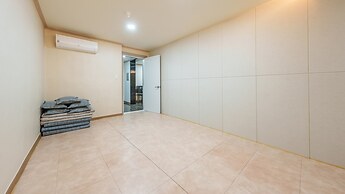 Boryeong The Daecheon Story Pension