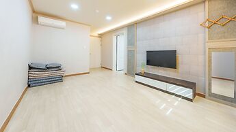 Boryeong The Daecheon Story Pension