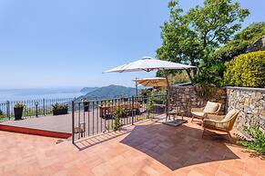 Villa Belvedere Condor - L - with Pool