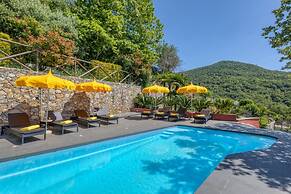Villa Belvedere Condor - L - with Pool