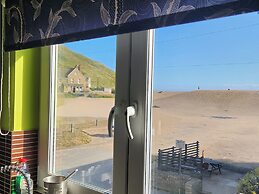Beachcombers, 13 Chesil House