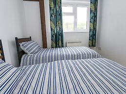 Beachcombers, 13 Chesil House