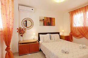 Prime Luxury Villa Beach Front